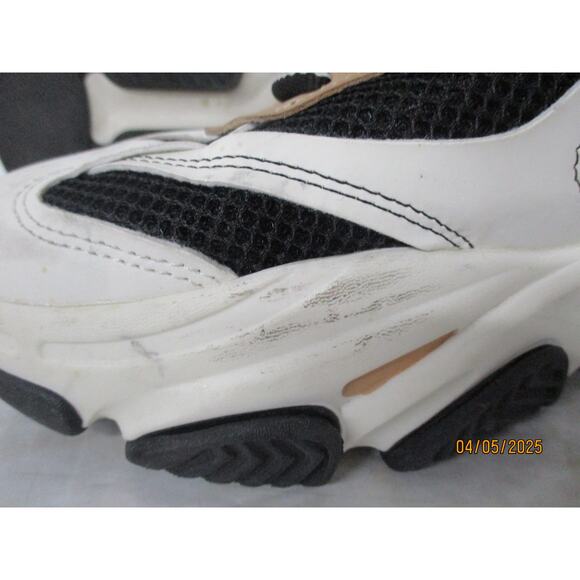 USED Steve Madden Women's Possession Chunky Lace-up Sneakers ,Black/Tan-Size 8 - Picture 8 of 16